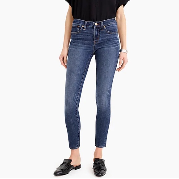 Petite 8" toothpick jean in Vista wash
Item H3484 - Picture 3 of 13